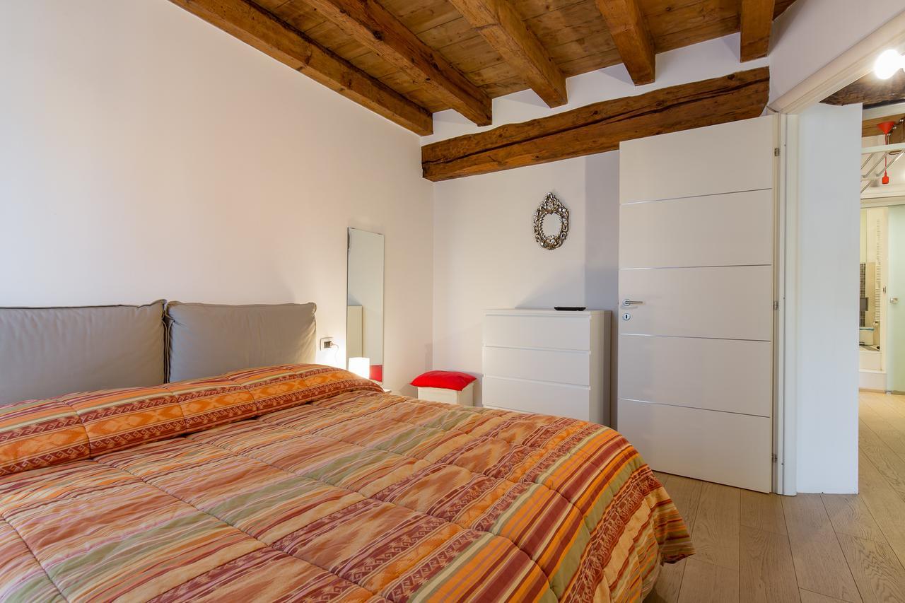 Casa Caterina Apartment เวโรนา ภายนอก รูปภาพ