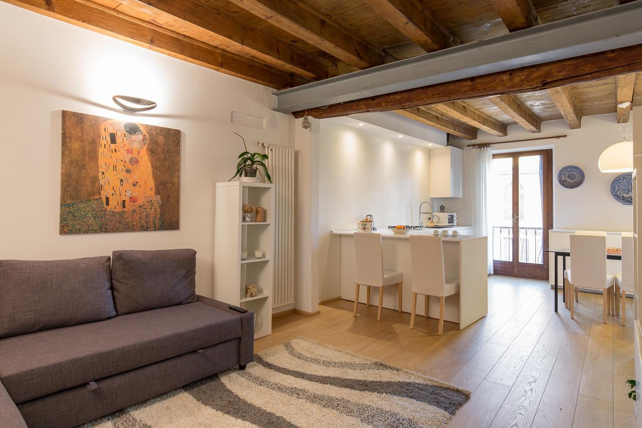 Casa Caterina Apartment เวโรนา ภายนอก รูปภาพ