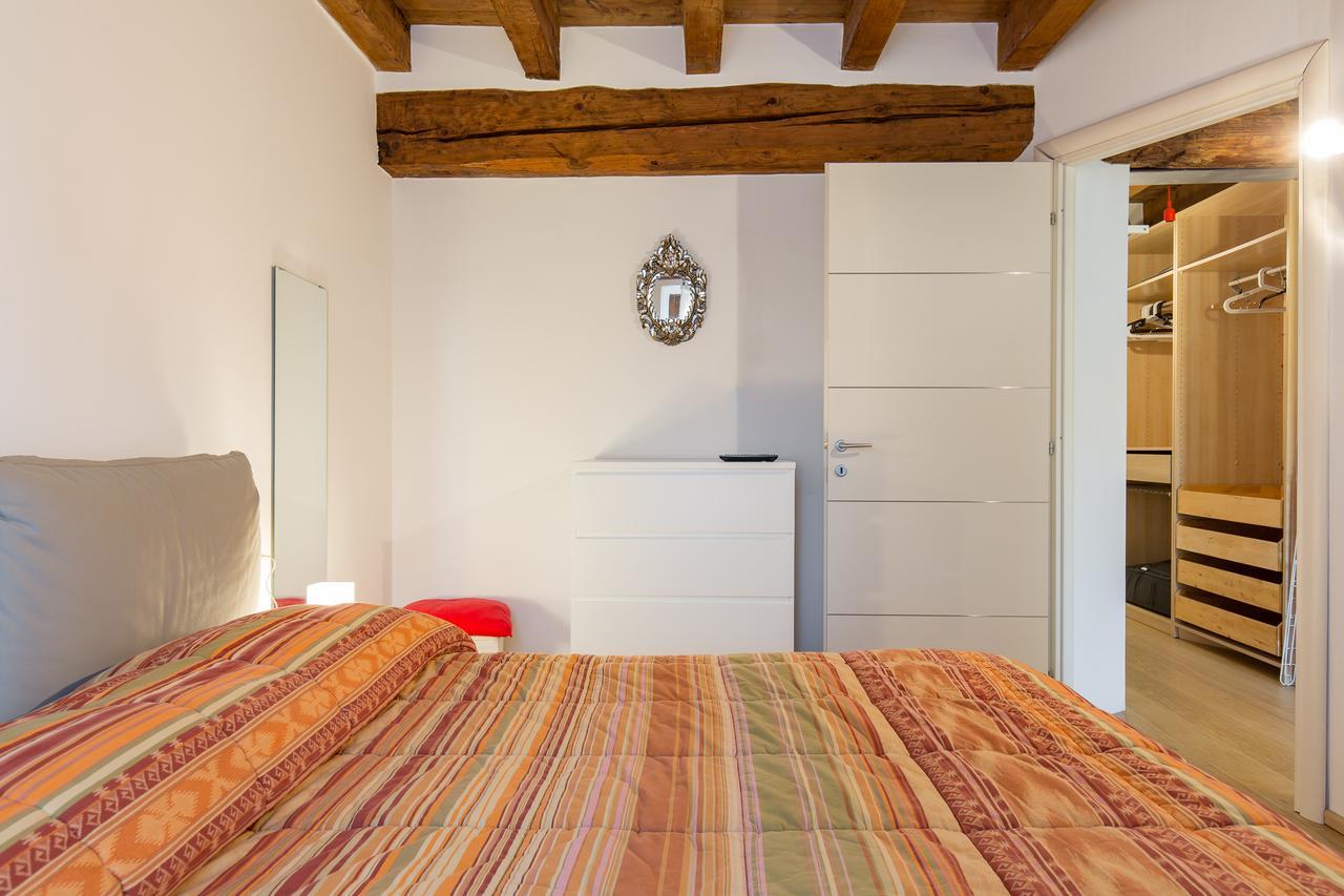 Casa Caterina Apartment เวโรนา ภายนอก รูปภาพ